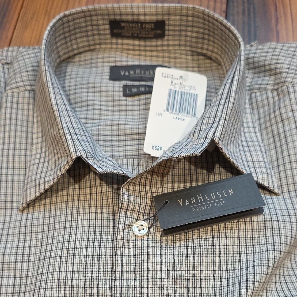 Van Heusen Men's Button Down Checkered Shirt New With Tags Size Large